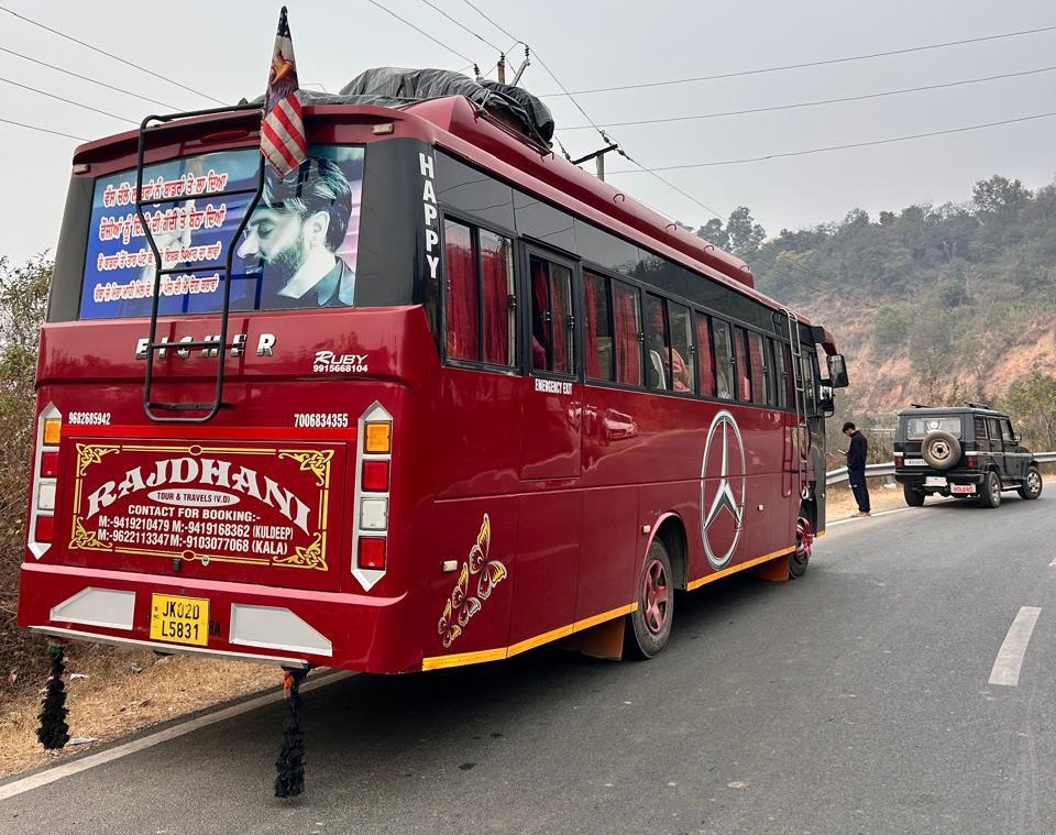 30 Seater | Bus